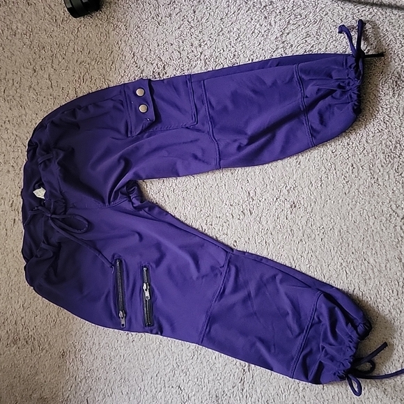 3 for $15 item🎉Capri Workout Pants - Picture 1 of 7